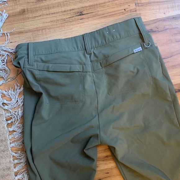 Columbia Hiking Pant - Picture 3 of 3